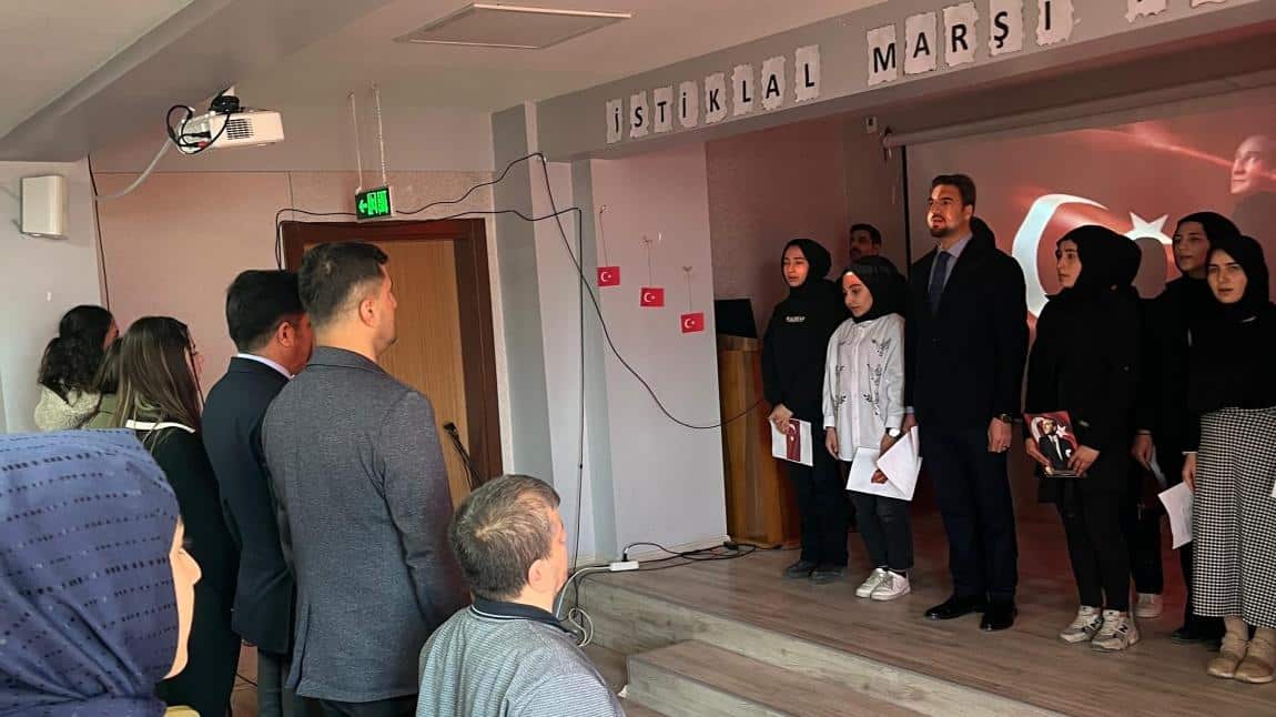 Okulumuzda BİGEP Kapsamında İstiklal Marşının Kabulu ve Mehmet Akif Ersoy'u anma semineri düzenlenmiştir.
